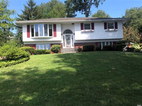 14 tudor dr northport ny 11768|14 Tudor Drive, Northport, NY 11768 .